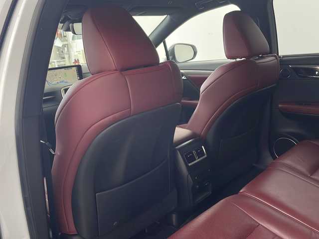 レクサス ＲＸ 300 Fスポーツ 兵庫県 2018(平30)年 5.8万km ホワイトノーヴァガラスフレーク ・レクサスセーフティーシステム/・プリクラッシュセーフティ/・レーダークルーズコントロール/・クリアランスソナー/・レーンキープアシスト/・BSM/・HUD/・純正12.3インチナビ＆フルセグ＆BT＆USB＆DVD＆BD/・バックカメラ/・左サイドカメラ/・前席シートヒーター/・前席シートベンチレーション/・赤革シート/・パワーバックドア/・前席パワーシート/・運転席メモリーシート/・ビルトインETC2.0/・純正ドライブレコーダー/・スマートキー/・プッシュスタート/・スペアキー/・革巻きステアリング/・アイドリングストップ/・純正20インチアルミホイール/・パドルシフト/・電動パーキングブレーキ/・オートホールド/・LEDヘッドライト/・フォグ/・オートライト/・オートマチックハイビーム