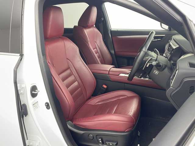 レクサス ＲＸ 300 Fスポーツ 兵庫県 2018(平30)年 5.8万km ホワイトノーヴァガラスフレーク ・レクサスセーフティーシステム/・プリクラッシュセーフティ/・レーダークルーズコントロール/・クリアランスソナー/・レーンキープアシスト/・BSM/・HUD/・純正12.3インチナビ＆フルセグ＆BT＆USB＆DVD＆BD/・バックカメラ/・左サイドカメラ/・前席シートヒーター/・前席シートベンチレーション/・赤革シート/・パワーバックドア/・前席パワーシート/・運転席メモリーシート/・ビルトインETC2.0/・純正ドライブレコーダー/・スマートキー/・プッシュスタート/・スペアキー/・革巻きステアリング/・アイドリングストップ/・純正20インチアルミホイール/・パドルシフト/・電動パーキングブレーキ/・オートホールド/・LEDヘッドライト/・フォグ/・オートライト/・オートマチックハイビーム