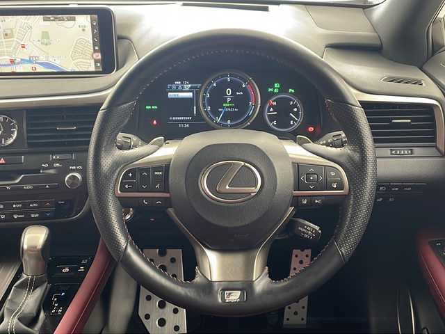 レクサス ＲＸ 300 Fスポーツ 兵庫県 2018(平30)年 5.8万km ホワイトノーヴァガラスフレーク ・レクサスセーフティーシステム/・プリクラッシュセーフティ/・レーダークルーズコントロール/・クリアランスソナー/・レーンキープアシスト/・BSM/・HUD/・純正12.3インチナビ＆フルセグ＆BT＆USB＆DVD＆BD/・バックカメラ/・左サイドカメラ/・前席シートヒーター/・前席シートベンチレーション/・赤革シート/・パワーバックドア/・前席パワーシート/・運転席メモリーシート/・ビルトインETC2.0/・純正ドライブレコーダー/・スマートキー/・プッシュスタート/・スペアキー/・革巻きステアリング/・アイドリングストップ/・純正20インチアルミホイール/・パドルシフト/・電動パーキングブレーキ/・オートホールド/・LEDヘッドライト/・フォグ/・オートライト/・オートマチックハイビーム