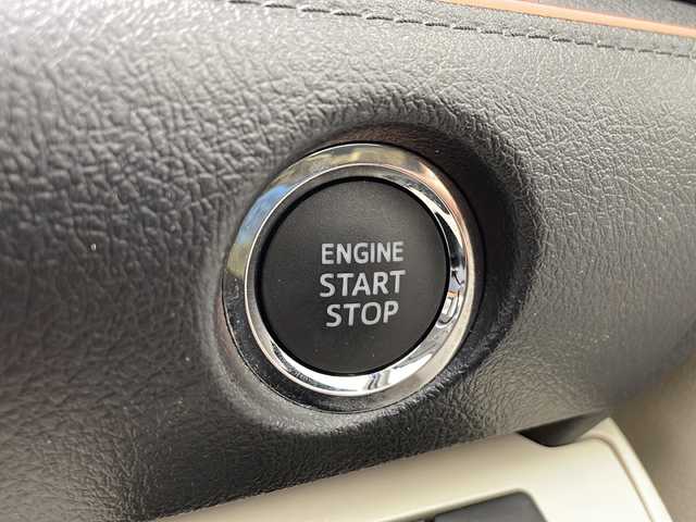 トヨタ シエンタ G 千葉県 2016(平28)年 1.9万km ヴィンテージブラウンパールクリスタルシャイン トヨタセーフティセンス/プリクラッシュセーフティ/レーンディパーチャーアラート/オートマッチクハイビーム/先行車発進アラーム/純正ナビ/　　CD/DVD/Bluetooth/AM/FM/フルセグ/バックカメラ/ビルトインETC/両側パワースライドドア/革巻きステアリング/ステアリングスイッチ/プッシュスタート/スマートキー/スペア1本