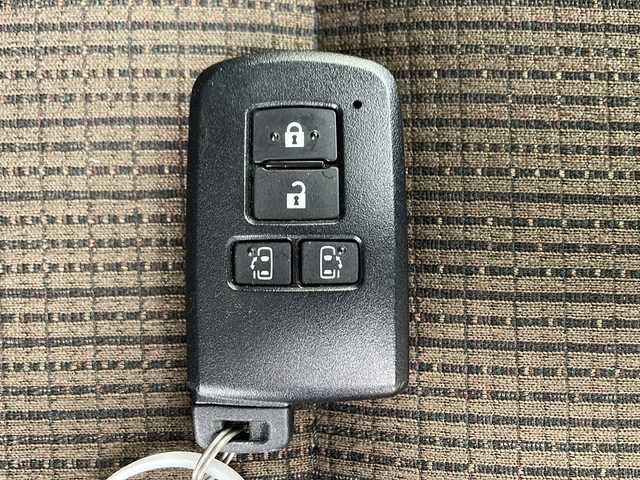 トヨタ シエンタ G 千葉県 2016(平28)年 1.9万km ヴィンテージブラウンパールクリスタルシャイン トヨタセーフティセンス/プリクラッシュセーフティ/レーンディパーチャーアラート/オートマッチクハイビーム/先行車発進アラーム/純正ナビ/　　CD/DVD/Bluetooth/AM/FM/フルセグ/バックカメラ/ビルトインETC/両側パワースライドドア/革巻きステアリング/ステアリングスイッチ/プッシュスタート/スマートキー/スペア1本