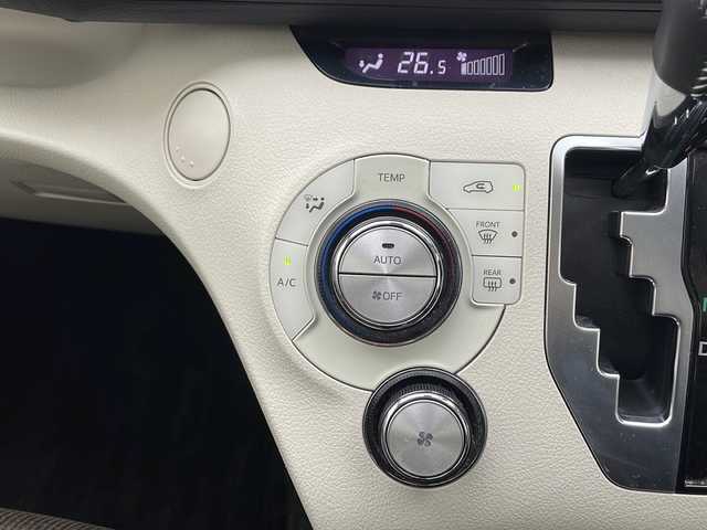 トヨタ シエンタ G 千葉県 2016(平28)年 1.9万km ヴィンテージブラウンパールクリスタルシャイン トヨタセーフティセンス/プリクラッシュセーフティ/レーンディパーチャーアラート/オートマッチクハイビーム/先行車発進アラーム/純正ナビ/　　CD/DVD/Bluetooth/AM/FM/フルセグ/バックカメラ/ビルトインETC/両側パワースライドドア/革巻きステアリング/ステアリングスイッチ/プッシュスタート/スマートキー/スペア1本