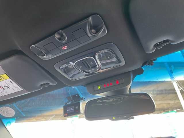 アルファロメオ ジュリエッタ ヴェローチェ 神奈川県 2017(平29)年 5.4万km 赤 ターボ/純正メモリーナビ【AVIC-RZ800】/・DTV/CD/DVD/SD/BT/USB/バックカメラ/ハーフレザーシート/前席シートヒーター/クリアランスソナー/ETC/前方ドライブレコーダー/社外17インチAW【MAK：TORINO】/パドルシフト付き革巻きステアリング/クルーズコントロール/オートライト/純正HIDヘッドライト/フロント/バックフォグ/横滑り防止機能/キーレスエントリーキー×2/電動格納ドアミラー/純正フロアマット/取扱説明書/ナビ取扱説明書/新車時保証書