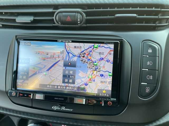 アルファロメオ ジュリエッタ ヴェローチェ 神奈川県 2017(平29)年 5.4万km 赤 ターボ/純正メモリーナビ【AVIC-RZ800】/・DTV/CD/DVD/SD/BT/USB/バックカメラ/ハーフレザーシート/前席シートヒーター/クリアランスソナー/ETC/前方ドライブレコーダー/社外17インチAW【MAK：TORINO】/パドルシフト付き革巻きステアリング/クルーズコントロール/オートライト/純正HIDヘッドライト/フロント/バックフォグ/横滑り防止機能/キーレスエントリーキー×2/電動格納ドアミラー/純正フロアマット/取扱説明書/ナビ取扱説明書/新車時保証書