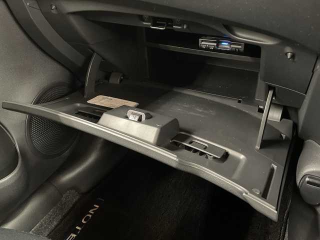 日産 ノート e－パワー X 神奈川県 2019(令1)年 4.7万km スーパーブラック 純正SDナビ【MM318D-W】/Bluetooth・AM・FM・CD・DVD・AUX/インテリジェントアラウンドビューモニター/バックカメラ/ETC/純正ドライブレコーダー/純正フロアマット/ステアリングスイッチ/デジタルインナーミラー/プッシュスタート/スマートキー/スペアキー1本/LEDヘッドライト/オートライト/純正15インチアルミホイール/ドアバイザー/インテリジェントエマージェンシーブレーキ/車線逸脱警報/踏み間違い衝突防止アシスト/フロント・バックソナー