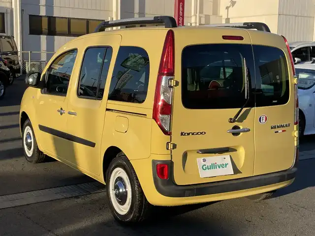 ルノー カングー ゼン 群馬県 2020(令2)年 2.4万km シトロンイエロー 安全装備/・衝突軽減ブレーキ/・オートライト/社外ナビ/・AM/FM/フルセグTV/・CD/DVD/MSV/SD/・Bluetooth/USB/バックカメラ/ドライブレコーダー/ETC/純正フロアマット/リモコンキー