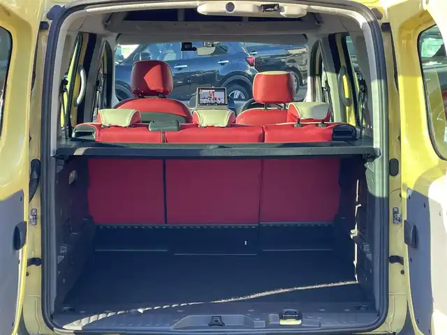 ルノー カングー ゼン 群馬県 2020(令2)年 2.4万km シトロンイエロー 安全装備/・衝突軽減ブレーキ/・オートライト/社外ナビ/・AM/FM/フルセグTV/・CD/DVD/MSV/SD/・Bluetooth/USB/バックカメラ/ドライブレコーダー/ETC/純正フロアマット/リモコンキー