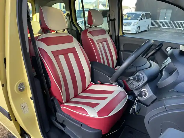 ルノー カングー ゼン 群馬県 2020(令2)年 2.4万km シトロンイエロー 安全装備/・衝突軽減ブレーキ/・オートライト/社外ナビ/・AM/FM/フルセグTV/・CD/DVD/MSV/SD/・Bluetooth/USB/バックカメラ/ドライブレコーダー/ETC/純正フロアマット/リモコンキー