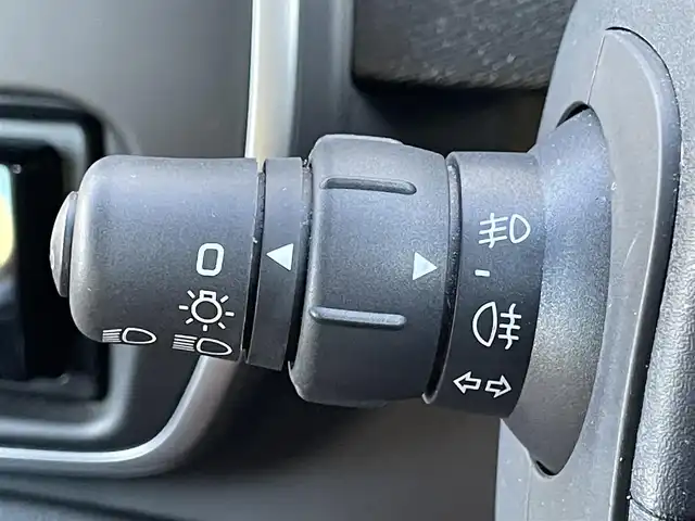 ルノー カングー ゼン 群馬県 2020(令2)年 2.4万km シトロンイエロー 安全装備/・衝突軽減ブレーキ/・オートライト/社外ナビ/・AM/FM/フルセグTV/・CD/DVD/MSV/SD/・Bluetooth/USB/バックカメラ/ドライブレコーダー/ETC/純正フロアマット/リモコンキー