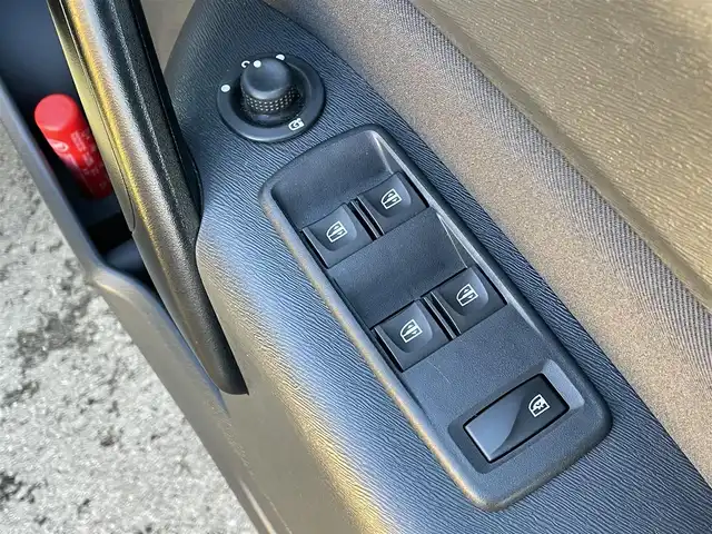 ルノー カングー ゼン 群馬県 2020(令2)年 2.4万km シトロンイエロー 安全装備/・衝突軽減ブレーキ/・オートライト/社外ナビ/・AM/FM/フルセグTV/・CD/DVD/MSV/SD/・Bluetooth/USB/バックカメラ/ドライブレコーダー/ETC/純正フロアマット/リモコンキー