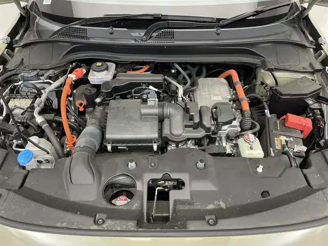 ホンダ ヴェゼル ハイブリッド e:HEV Z 滋賀県 2023(令5)年 1.2万km サンドカーキパール 純正9インチナビ/【Bluetooth/フルセグTV/USB】/バックカメラ/追従クルーズコントロール/クリアランスソナー/LEDヘッドライト/オートマチックハイビーム/ブラインドスポットインフォメーション/衝突被害軽減ブレーキ/レーンキープアシスト/前後ドライブレコーダー/D/Nシートヒーター/ワイヤレス充電/電動パーキングブレーキ/オートブレーキホールド/ビルトインETC2.0/パドルシフト/純正フロアマット/プッシュスタート/スマートキー/ステアリングリモコン