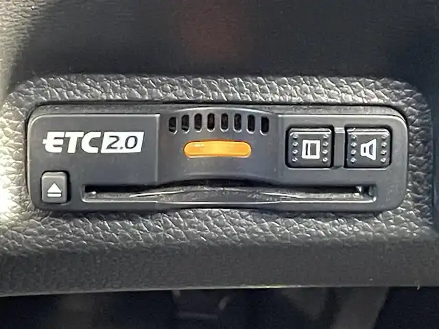 ホンダ ヴェゼル ハイブリッド e:HEV Z 滋賀県 2023(令5)年 1.2万km サンドカーキパール 純正9インチナビ/【Bluetooth/フルセグTV/USB】/バックカメラ/追従クルーズコントロール/クリアランスソナー/LEDヘッドライト/オートマチックハイビーム/ブラインドスポットインフォメーション/衝突被害軽減ブレーキ/レーンキープアシスト/前後ドライブレコーダー/D/Nシートヒーター/ワイヤレス充電/電動パーキングブレーキ/オートブレーキホールド/ビルトインETC2.0/パドルシフト/純正フロアマット/プッシュスタート/スマートキー/ステアリングリモコン