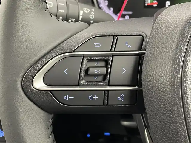 トヨタ ヴォクシー S－Z 埼玉県 2025(令7)年 0.1千km プラチナホワイトパールマイカ 登録済未使用車　快適利便パッケージ　純正１０．５インチディスプレイオーディオ　パノラミックビューモニター　ユニバーサルステップ　ＢＳＭ　ビルトインＥＴＣ２．０　　ＤＶＤ再生　三眼　シートヒーター　ＴＶ