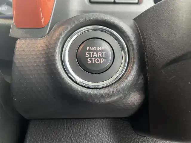 スズキ ハスラー HYBRID X 福井県 2020(令2)年 0.8万km バーミリオンオレンジ/ガンメタリック2トーン 純正SDナビ/AM/FM/CD/DVD/Bluetooth/ワンセグTV/全方位カメラ/衝突被害軽減ブレーキ/レーンキープアシスト/横滑り防止装置/アイドリングストップ/スノーモード/グリップコントロール/シートヒーター/オートライト/LEDヘッドライト/フォグランプ/スマートキー/プッシュスタート/電動格納ミラー/純正15インチAW/純正フロアマット