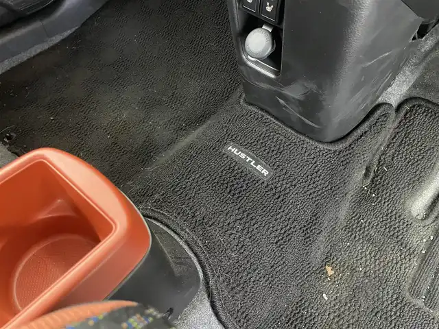 スズキ ハスラー HYBRID X 福井県 2020(令2)年 0.8万km バーミリオンオレンジ/ガンメタリック2トーン 純正SDナビ/AM/FM/CD/DVD/Bluetooth/ワンセグTV/全方位カメラ/衝突被害軽減ブレーキ/レーンキープアシスト/横滑り防止装置/アイドリングストップ/スノーモード/グリップコントロール/シートヒーター/オートライト/LEDヘッドライト/フォグランプ/スマートキー/プッシュスタート/電動格納ミラー/純正15インチAW/純正フロアマット