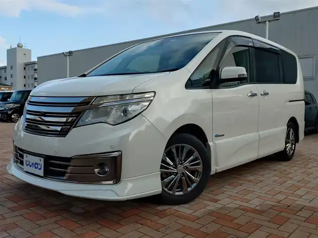 日産 セレナ ライダー BラインS HVAセーフ 新潟県 2014(平26)年 10.2万km ピュアホワイトパール (株)IDOMが運営する【じしゃロン新潟店】の自社ローン専用車両になります。/こちらは現金またはオートローンご利用時の価格です。自社ローンご希望の方は別途その旨お申付け下さい/純正ナビ/FM/AM/CD/DVD/フルセグTV視聴可能/全方位カメラ/ETC/クルーズコントロール/ドライブレコーダー(品番；DC-DR412)/両側パワースライドドア/前後コーナーセンサー/レーンキープアシスト機能/エマージェンシーブレーキ/横滑り防止装置/取扱説明書/スマートキー