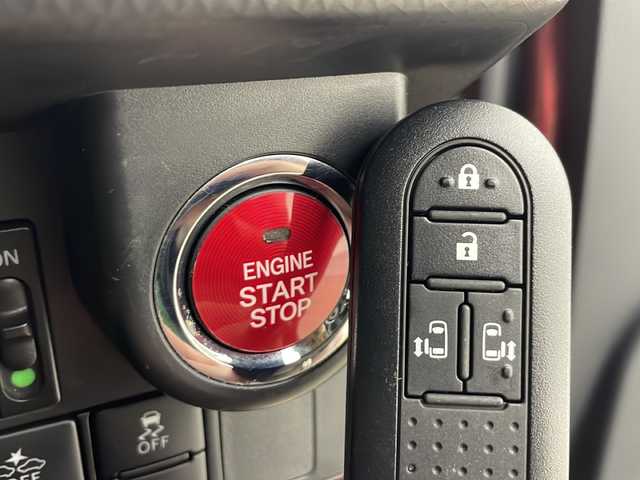 トヨタ タンク カスタムG 秋田県 2020(令2)年 3.6万km ブラックマイカメタリック/ファイアークォーツレッドメタリック 4WD/モデリスタエアロ/両側パワースライドドア/純正SDナビ/　（CD/DVD/Bluetooth/TV）/バックカメラ/クルーズコントロール/ステアリングスイッチ/前席シートヒーター/ビルトインETC/電動格納ミラー/サンシェード/プッシュスタート/純正フロアマット/純正14インチアルミホイール/LEDライト/フォグランプ/オートライト/オートハイビーム/ドアバイザー/スマートキー/純正エンジンスターター