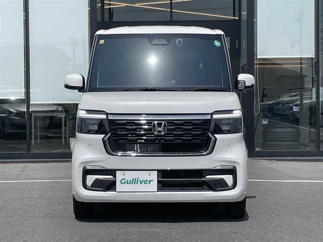 ホンダ Ｎ ＢＯＸ カスタム コーディネートスタイル 茨城県 2023(令5)年 0.9万km プラチナホワイトパール 純正ディスプレイオーディオ/　　AM/FM/BT/USB/HDMI/ipod/シートヒーター/レーダークルーズコントロール/バックカメラ/前ドライブレコーダー/両側パワースライドドア/ブレーキホールド/オートライト/LEDライト/ステアリングリモコン/純正フロアマット/純正アルミホイール/ヘッドライトレベライザー