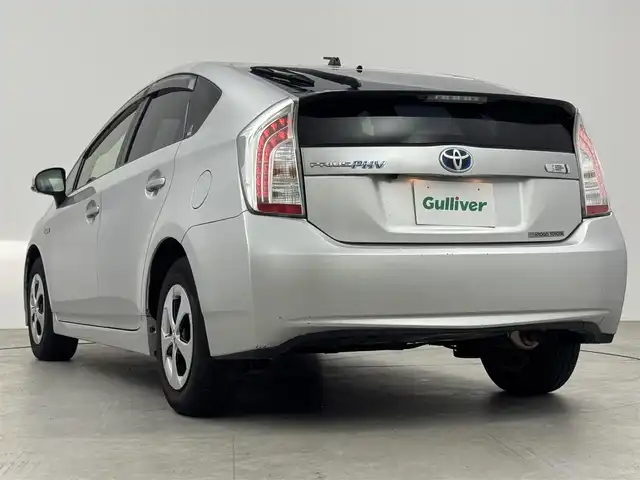 トヨタ プリウス ＰＨＶ S 愛知県 2012(平24)年 8.5万km シルバーM トヨタ純正7インチSDナビ/フルセグTV/バックカメラ/ビルトインETC/電動格納ウィンカーミラー/プッシュスタート/シートヒーター（D席/N席）/オートエアコン/パワーステアリング/パワーウィンドウ/プラグインハイブリッド/ABS/横滑り防止機能/オートライト/純正HIDヘッドライト/純正ホイールキャップ/スマートキー