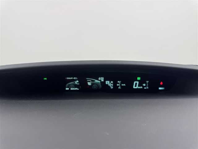 トヨタ プリウス ＰＨＶ S 愛知県 2012(平24)年 8.5万km シルバーM トヨタ純正7インチSDナビ/フルセグTV/バックカメラ/ビルトインETC/電動格納ウィンカーミラー/プッシュスタート/シートヒーター（D席/N席）/オートエアコン/パワーステアリング/パワーウィンドウ/プラグインハイブリッド/ABS/横滑り防止機能/オートライト/純正HIDヘッドライト/純正ホイールキャップ/スマートキー