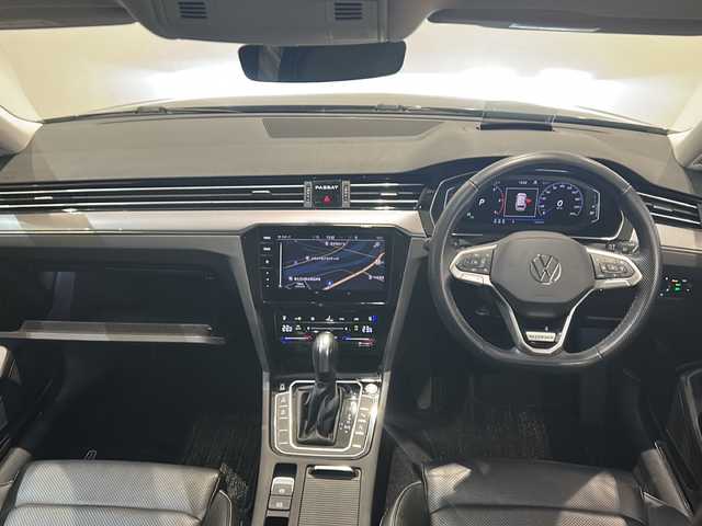 フォルクスワーゲン ＶＷ パサート オールトラック TDI 4モーション アドバンス 新潟県 2021(令3)年 1.7万km ディープブラックパールエフェクト オールインセーフティ/-アダプティブクルーズコントロール/-ダイナミックコーナーリングライト/-ダイナミックライトアシスト/-アラウンドビューカメラ/-パークアシスト/純正インフォテイメントシステム（Discover Pro）/・ナビ/BT/ラジオ/Android Auto/Apple Car Play/デジタルメータークラスター（Active Info Display）/ナパレザーシート/フロントパワーシート（運転席メモリー付）/フロントパワーランバーサポート/フロントシートヒーター/ベンチレーション/インテリアアンビエントライト/アダプティブシャシーコントロール/電子制御式ディファレンシャルロック/パワーテールゲート（Easy Open機能付）/ETC2.0