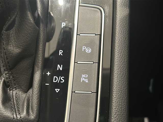 フォルクスワーゲン ＶＷ パサート オールトラック TDI 4モーション アドバンス 新潟県 2021(令3)年 1.7万km ディープブラックパールエフェクト オールインセーフティ/-アダプティブクルーズコントロール/-ダイナミックコーナーリングライト/-ダイナミックライトアシスト/-アラウンドビューカメラ/-パークアシスト/純正インフォテイメントシステム（Discover Pro）/・ナビ/BT/ラジオ/Android Auto/Apple Car Play/デジタルメータークラスター（Active Info Display）/ナパレザーシート/フロントパワーシート（運転席メモリー付）/フロントパワーランバーサポート/フロントシートヒーター/ベンチレーション/インテリアアンビエントライト/アダプティブシャシーコントロール/電子制御式ディファレンシャルロック/パワーテールゲート（Easy Open機能付）/ETC2.0