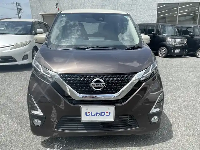 日産 デイズ ハイウェイスターG ターボ 福岡県 2019(令1)年 6.6万km フローズンバニラパール/アッシュブラウンM (株)IDOMが運営する【じしゃロン八幡西店】の自社ローン専用車両になります。こちらは現金またはオートローンご利用時の価格です。自社ローンご希望の方は別途その旨お申付け下さい/純正メモリナビ【MM319D-L】/TVキャンセラー/衝突軽減ブレーキ/横滑り防止機能/ステアリングリモコン/デジタルインナーミラー/アイドリングストップ/クリアランスソナー/エンジンプッシュスタート/バックカメラ/ETC/ベンチシート/純正フロアマット/純正サイドエアロ/純正15インチアルミホイール/LEDヘッドライト/フォグランプ/オートライト/ヘッドライトレベライザー