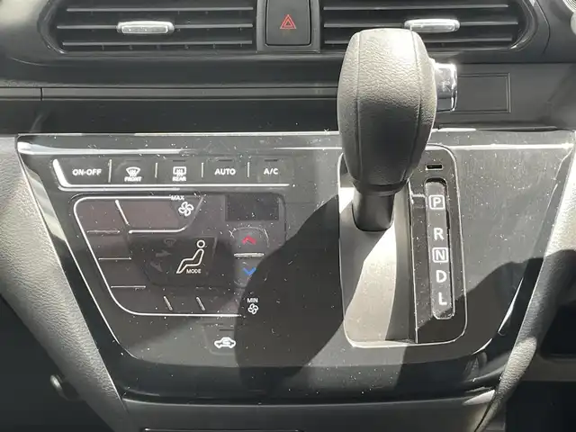 日産 デイズ ハイウェイスターG ターボ 福岡県 2019(令1)年 6.6万km フローズンバニラパール/アッシュブラウンM (株)IDOMが運営する【じしゃロン八幡西店】の自社ローン専用車両になります。こちらは現金またはオートローンご利用時の価格です。自社ローンご希望の方は別途その旨お申付け下さい/純正メモリナビ【MM319D-L】/TVキャンセラー/衝突軽減ブレーキ/横滑り防止機能/ステアリングリモコン/デジタルインナーミラー/アイドリングストップ/クリアランスソナー/エンジンプッシュスタート/バックカメラ/ETC/ベンチシート/純正フロアマット/純正サイドエアロ/純正15インチアルミホイール/LEDヘッドライト/フォグランプ/オートライト/ヘッドライトレベライザー