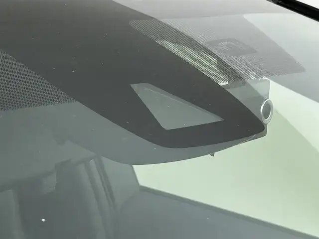 トヨタ カローラツーリング ハイブリッド W×B 50ミリオンED 道央・札幌 2022(令4)年 0.9万km ブラックマイカ ・4WD/・純正ナビ/　BT/USB/・純正ETC/・社外前後ドライブレコーダー/・バックカメラ/・衝突軽減ブレーキ/・レーダークルーズコントロール/・レーンキープアシスト/・横滑り防止/・ブラインドスポットモニター/・アイドリングストップ/・純正フロアマット/・ハーフレザー/・純正17インチAW/・LEDヘッドライト/・オートライト/・プッシュスタート/・スマートキー×2/・取扱説明書