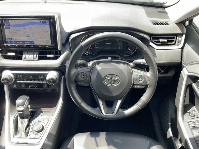 トヨタ ＲＡＶ４ G Zパッケージ 三重県 2020(令2)年 1.9万km ホワイトパールクリスタルシャイン 純正9型ナビ(CD/DVD/TV/BT/HDMI)/バックカメラ/フロントカメラ/デジタルインナーミラー/スペアキー/レーダークルーズコントロール/電動リヤゲート/D席シートメモリー/前後ドライブレコーダー/ETC/オートライト/オートハイビーム/純正アルミホイール/プッシュスタート/オートエアコン/取扱説明書/電動格納ミラー/禁煙車