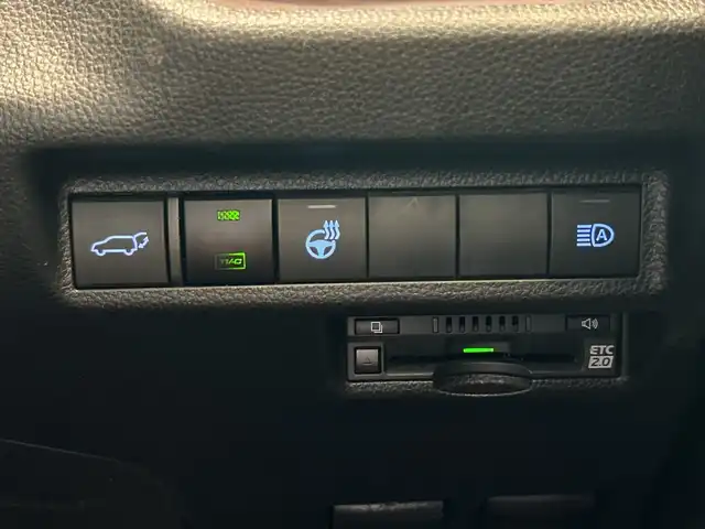 トヨタ ＲＡＶ４ G Zパッケージ 埼玉県 2020(令2)年 1.9万km ホワイトパールクリスタルシャイン トヨタセーフティーセンス/純正9インチメモリナビ/　　CD/DVD/BT/フルセグ/バックカメラ/パワーバックドア/レーダークルーズコントロール/LEDオートライト/革シート/シートヒーター/シートメモリー/純正19インチアルミホイール/ブラインドスポットモニター/デジタルインナーミラー/ステアリングスイッチ/純正ETC2.0