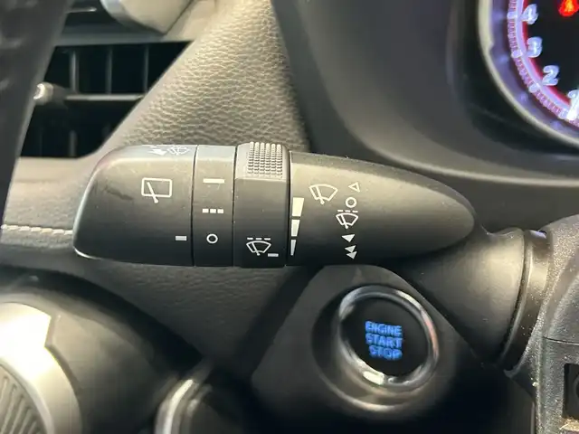 トヨタ ＲＡＶ４ G Zパッケージ 埼玉県 2020(令2)年 1.9万km ホワイトパールクリスタルシャイン トヨタセーフティーセンス/純正9インチメモリナビ/　　CD/DVD/BT/フルセグ/バックカメラ/パワーバックドア/レーダークルーズコントロール/LEDオートライト/革シート/シートヒーター/シートメモリー/純正19インチアルミホイール/ブラインドスポットモニター/デジタルインナーミラー/ステアリングスイッチ/純正ETC2.0
