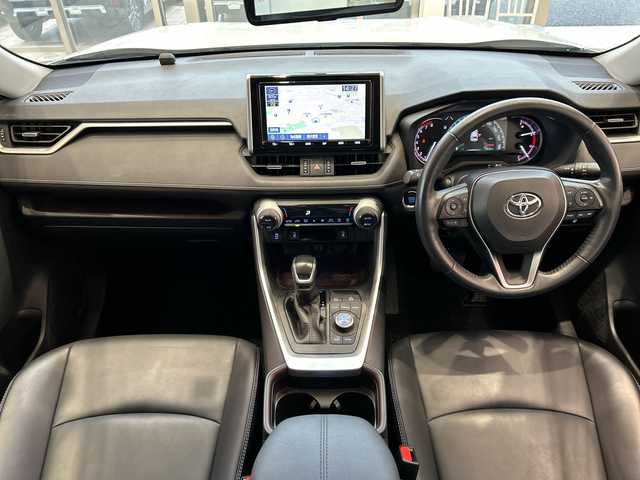 トヨタ ＲＡＶ４ G Zパッケージ 埼玉県 2020(令2)年 1.9万km ホワイトパールクリスタルシャイン トヨタセーフティーセンス/純正9インチメモリナビ/　　CD/DVD/BT/フルセグ/バックカメラ/パワーバックドア/レーダークルーズコントロール/LEDオートライト/革シート/シートヒーター/シートメモリー/純正19インチアルミホイール/ブラインドスポットモニター/デジタルインナーミラー/ステアリングスイッチ/純正ETC2.0