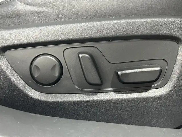 マツダ ＣＸ－３０ 20S Lパッケージ 大阪府 2019(令1)年 3.8万km スノーフレイクホワイトパールマイカ 純正ナビ(フルセグ/DVD再生/Bluetooth) 360カメラ ETC 革シート パワーシート/ヒーター ハンドルヒーター 電動リアゲート 衝突軽減 レーダークルコン BSM クリアランスソナー