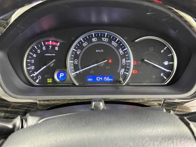 トヨタ エスクァイア Gi ブラックテーラード 埼玉県 2016(平28)年 10.5万km ブラック ４WD/純正ナビ　/(フルセグ/Ｂｌｕｅｔｏｏｔｈ/ＵＳＢ/ＡＭ/ＦＭ)　/クルーズコントロール　/バックカメラ　/ビルトインＥＴＣ　/オートマティックハイビーム/衝突軽減システム/純正フロアマット　/純正１５インチアルミホイール　/プッシュスタート　/スマートキー