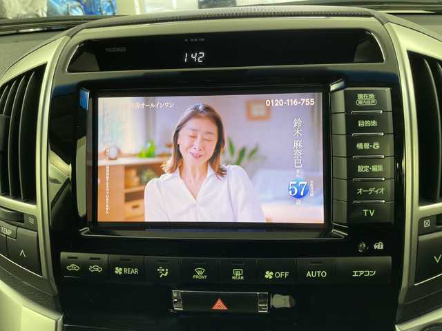 トヨタ ランドクルーザー ZX 道央・札幌 2012(平24)年 3.1万km ブラック ・4WD/・モデリスタ/・ムーンルーフ/・プレミアムサウンドシステム/・メーカー純正ナビ/　　（BT/CD/DVD/フルセグTV/MSV）/・フロント/サイド/バックカメラ/・クルーズコントロール/・ブラックレザーシート/・運転席/助手席シートヒーター/・後席シートヒーター/・運転席/助手席エアシート/・メモリーパワーシート/・ステアリングヒーター/・オートライト/LEDライト/・フォグランプ/・ハイトコントロール/・MTモード付AT/・ETC