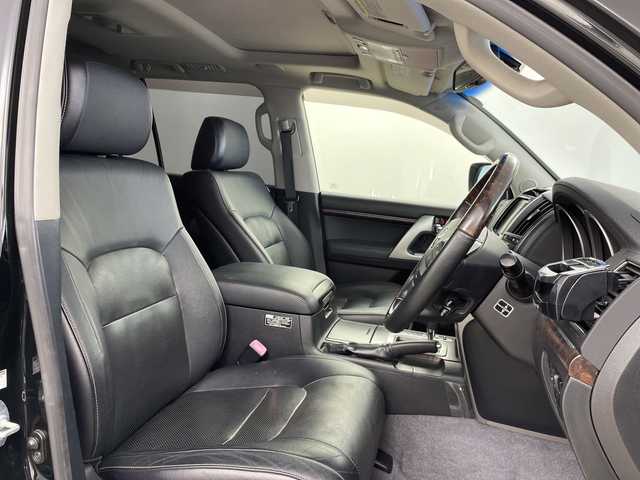 トヨタ ランドクルーザー ZX 道央・札幌 2012(平24)年 3.1万km ブラック ・4WD/・モデリスタ/・ムーンルーフ/・プレミアムサウンドシステム/・メーカー純正ナビ/　　（BT/CD/DVD/フルセグTV/MSV）/・フロント/サイド/バックカメラ/・クルーズコントロール/・ブラックレザーシート/・運転席/助手席シートヒーター/・後席シートヒーター/・運転席/助手席エアシート/・メモリーパワーシート/・ステアリングヒーター/・オートライト/LEDライト/・フォグランプ/・ハイトコントロール/・MTモード付AT/・ETC