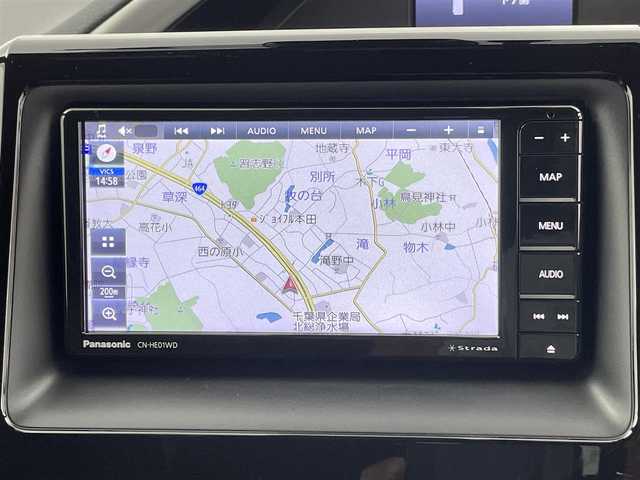 トヨタ ヴォクシー ハイブリッド ZS 煌Ⅱ 千葉県 2019(平31)年 8万km ホワイトパールクリスタルシャイン トヨタセーフティセンス/・プリクラッシュセーフティ/・レーンディパーチャーアラート/・先行車発進お知らせ/・クリアランスソナー/社外７インチメモリナビ/CD DVD MSV BT フルセグ/バックカメラ/両側パワースライドドア/クルーズコントロール/LEDオートライト/社外15インチアルミホイール/革巻きステアリング/ドアバイザー/プッシュスタート/スマートキー/ビルトインETC2.0
