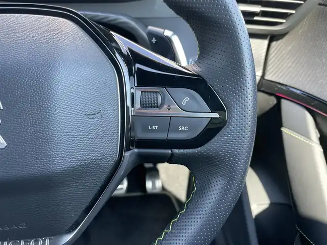 プジョー プジョー ２０８ GT 静岡県 2023(令5)年 1.5万km ネイクルホワイト 純正ディスプレイオーディオ/衝突軽減ブレーキ/アクティブクルーズコントロール/ブラインドスポット/バックカメラ/コーナーセンサー/ハーフレザーシート/シートヒーター/LEDヘッドライト/ETC
