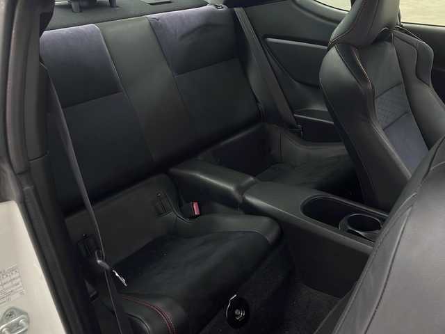トヨタ ８６ GT リミテッド 長崎県 2012(平24)年 5.4万km サテンホワイトパール 純正ナビ（NSZT-W62G）/・フルセグ/・DVD/・Bluetooth/TRDエアロ/バックカメラ/パドルシフト/ハーフレザーシート/前席シートヒーター/HIDライト/フォグ/スポーツペダル/黒革ハンドル/バイザー/純正フロアマット/ETC/スマートキー/取説/保証書