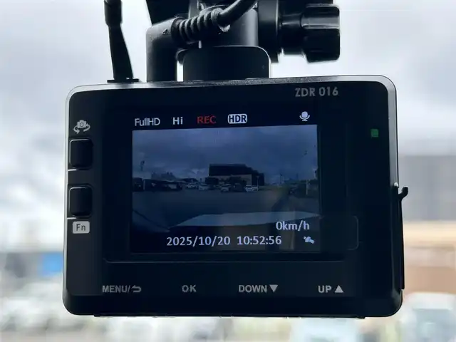 トヨタ ライズ Z 兵庫県 2022(令4)年 4.6万km ブラックマイカメタリック/シャイニングホワイトパール 純正9インチナビ/Bluetooth/フルセグ/シートヒーター/全方位カメラ/HDMI/USB/純正アルミホイール/ドライブレコーダー/レーンキープアシスト/パーキングアシスト/ビルトインETC/スマートキー