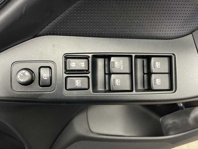 スバル フォレスター 2．0XT 秋田県 2013(平25)年 5.6万km クリスタルブラックシリカ ４WD/社外SDナビ(Bluetooth/CD/DVD/フルセグ)/ETC/前後ドライブレコーダー/前席シートヒーター/パドルシフト/サンルーフ/前席パワーシート/電動リアゲード/クルーズコントロール/ダウンヒルアシストコントロール/オートライト/純正AW/LEDヘッドライト/スマートキー/スペアキー