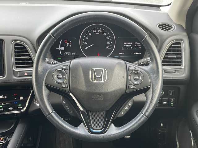 ホンダ ヴェゼル ハイブリッド X ホンダセンシング 新潟県 2017(平29)年 7.5万km ホワイトオーキッドパール 4WD/純正8インチSDナビ(VXM-175VFEi)/CD/DVD/BT/フルセグテレビ/SDミュージックサーバー/バックカメラ/ETC/ドライブレコーダー/衝突被害軽減ブレーキ/レーンキープアシスト/レーダークルーズコントロール/半革シート/シートヒーター /ステアリングスイッチ/パドルシフト/スマートキー/プッシュスタート/LEDヘッドライト/オートライト/フォグランプ/社外17インチアルミホイール