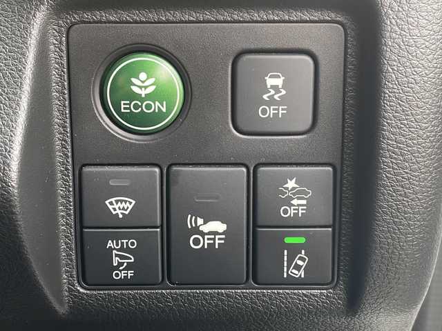 ホンダ ヴェゼル ハイブリッド X ホンダセンシング 新潟県 2017(平29)年 7.5万km ホワイトオーキッドパール 4WD/純正8インチSDナビ(VXM-175VFEi)/CD/DVD/BT/フルセグテレビ/SDミュージックサーバー/バックカメラ/ETC/ドライブレコーダー/衝突被害軽減ブレーキ/レーンキープアシスト/レーダークルーズコントロール/半革シート/シートヒーター /ステアリングスイッチ/パドルシフト/スマートキー/プッシュスタート/LEDヘッドライト/オートライト/フォグランプ/社外17インチアルミホイール