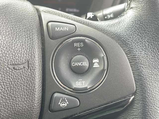 ホンダ ヴェゼル ハイブリッド X ホンダセンシング 新潟県 2017(平29)年 7.5万km ホワイトオーキッドパール 4WD/純正8インチSDナビ(VXM-175VFEi)/CD/DVD/BT/フルセグテレビ/SDミュージックサーバー/バックカメラ/ETC/ドライブレコーダー/衝突被害軽減ブレーキ/レーンキープアシスト/レーダークルーズコントロール/半革シート/シートヒーター /ステアリングスイッチ/パドルシフト/スマートキー/プッシュスタート/LEDヘッドライト/オートライト/フォグランプ/社外17インチアルミホイール