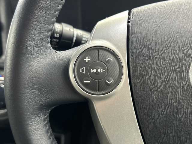 トヨタ アクア G 神奈川県 2014(平26)年 5.2万km ライムホワイトパールクリスタルシャイン 純正SDナビ【NSZT-W62G】/モデリスタフルエアロ/スマートキー/バックカメラ/ETC/純正フロアマット/ハロゲンヘッドランプ/オートライト/オートエアコン/デジタルメーター/横滑り防止装置