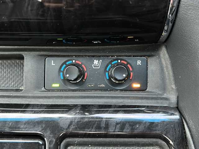 トヨタ アルファードハイブリット SR 道北・旭川 2020(令2)年 2.5万km ブラック /4WD//禁煙車//サンルーフ//純正ディスプレイオーディオ//CD/DVD/USB/BT//純正フリップダウンモニター//両側パワースライドドア//黒合皮シート//運転席メモリシート//パワーシート//シートヒーター＆エアシート//パワーバックドア//バックカメラ//トヨタセーフティセンス//PCS/LTA/ACC/BSM/RCTA/RSA/PKSB//クリアランスソナー//デジタルインナーミラー//オートハイビーム//オートライト//3眼LEDヘッドライト//フォグライト//前後ドライブレコーダー//ビルトインETC2.0//サンシェード//純正フロアマット//ドアバイザー//保証書//取説