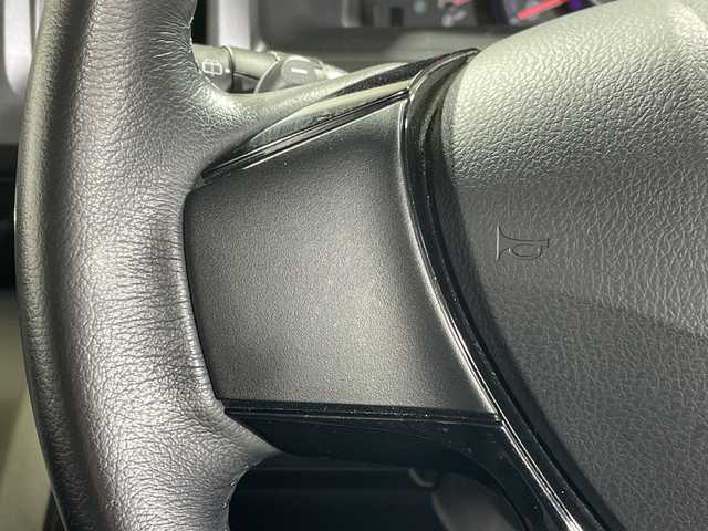 ホンダ ステップワゴン スパーダ Z 神奈川県 2011(平23)年 7.7万km プレミアムホワイトパール 純正7インチワイドHDDナビ/両側パワースライドドア/フリップダウンモニター/バックカメラ/純正16インチAW/横滑り防止装置/フォグランプ/オートライト/ウィンカーミラー/電動格納ミラー/シートリフター/パドルシフト/スマートキー/フロアマット/取扱説明書/保証書