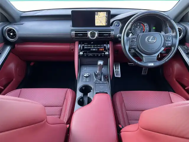 レクサス ＩＳ 300h Fスポーツ 山梨県 2021(令3)年 7.6万km ソニッククロム 純正10.3型ナビ/フルセグTV/バックモニター/ビルトインETC2.0/クルーズコントロール/セーフティシステムプラス/・リクラッシュセーフティ/・レーントレーシングアシスト/・オートマチックハイビーム/・ロードサインアシスト/・ドライバー異常時対応システム/ブラインドスポットモニター/パーキングサポートブレーキ/LEDヘッドランプ/オートライト/オートハイビーム/ディンプル革巻きステアリング/ステアリングヒーター/パドルシフト/レッド合皮スポーツシート/前席パワーシート/シートヒーター/純正19インチアルミホイール/スマートエントリー/スタートシステム/禁煙車