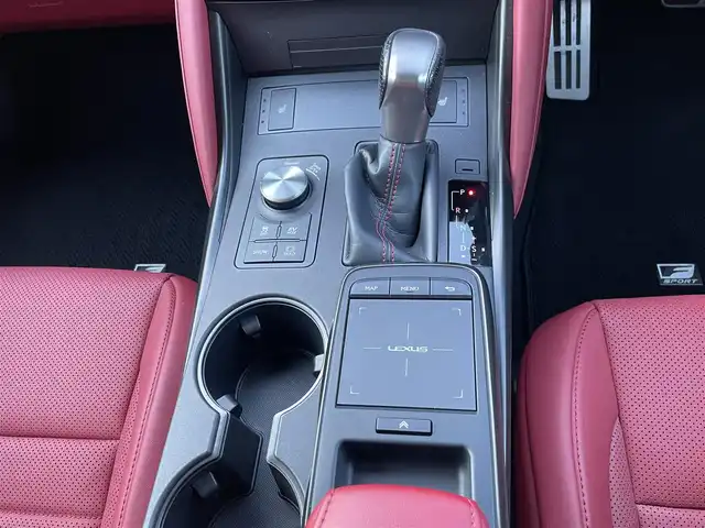 レクサス ＩＳ 300h Fスポーツ 山梨県 2021(令3)年 7.6万km ソニッククロム 純正10.3型ナビ/フルセグTV/バックモニター/ビルトインETC2.0/クルーズコントロール/セーフティシステムプラス/・リクラッシュセーフティ/・レーントレーシングアシスト/・オートマチックハイビーム/・ロードサインアシスト/・ドライバー異常時対応システム/ブラインドスポットモニター/パーキングサポートブレーキ/LEDヘッドランプ/オートライト/オートハイビーム/ディンプル革巻きステアリング/ステアリングヒーター/パドルシフト/レッド合皮スポーツシート/前席パワーシート/シートヒーター/純正19インチアルミホイール/スマートエントリー/スタートシステム/禁煙車